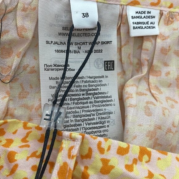 SELECTED Femme NWT Slfjalina short wrap skirt in pink chalk sz 8 - Picture 9 of 12